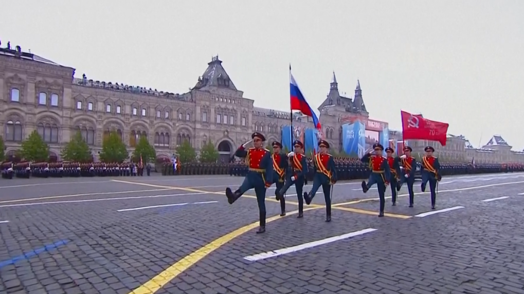 Putin počas vojenskej prehliadky: Rusko nechce globálny konflikt, ale nedovolí, aby ho ohrozovali