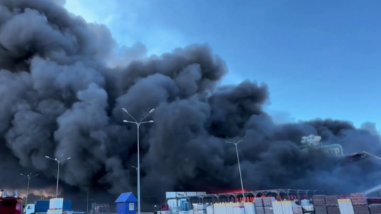 Útok na hypermarket v meste Charkov.