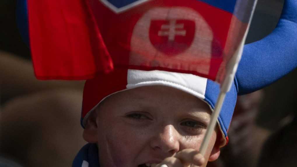FOTO: Po záverečnom hvizde sa tešili obe mužstvá, takto vyzerá postupová radosť v podaní Slovákov