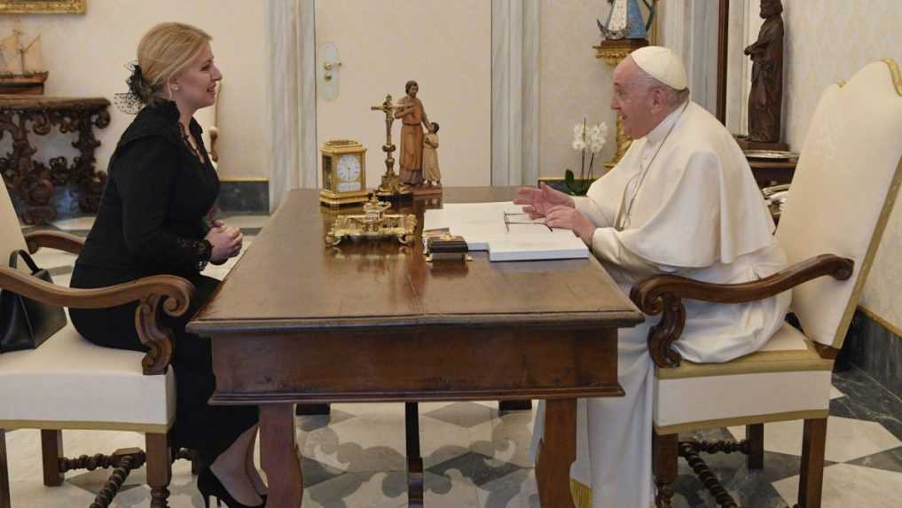 Prezidentka počas osobnej audiencie s pápežom Františkom vo Vatikáne.