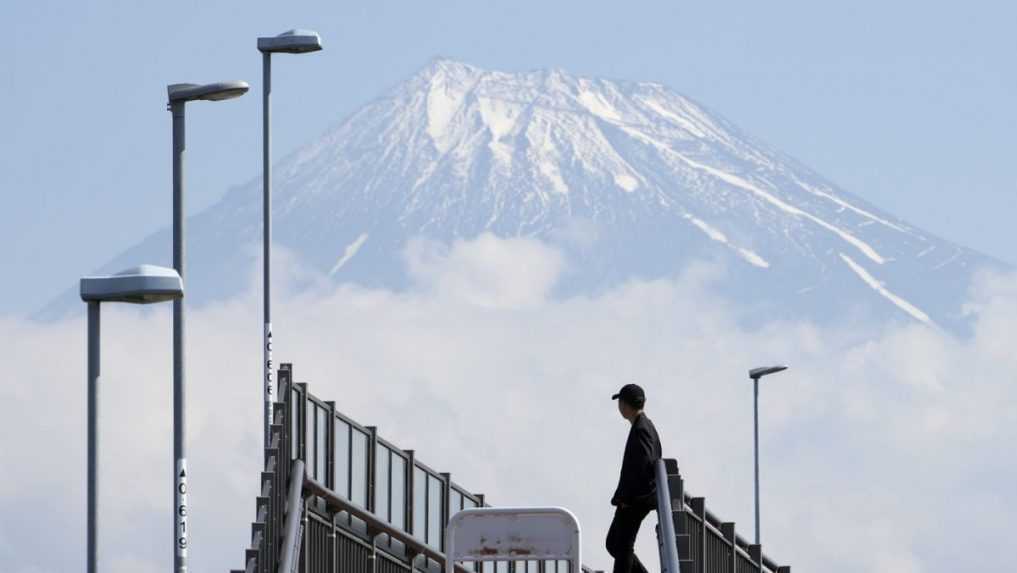 Do nových bytov sa nenasťahujú. V Japonsku zbúrajú budovu, ktorá bráni výhľadu na ikonickú horu Fudži