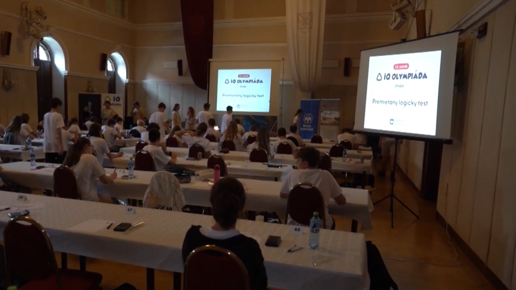 Najlepší žiaci zo Slovenska si zmerali sily logického myslenia na IQ olympiáde. Cieľom bolo zachytiť nadané deti