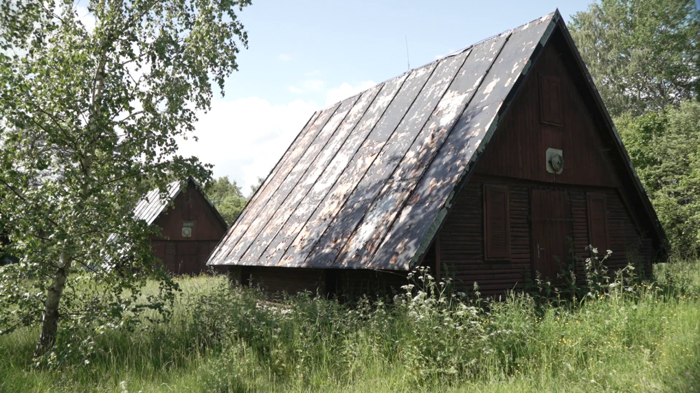 Kedysi sa hemžil mladými turistami, roky však chátra. Rekreačný areál je nočnou morou Popradu