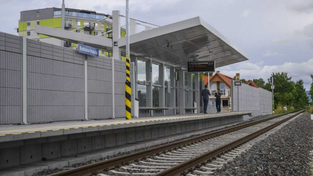 V bratislavskej Vrakuni otvorili prvý prestupný terminál: Uľahčí cestovanie do hlavného mesta