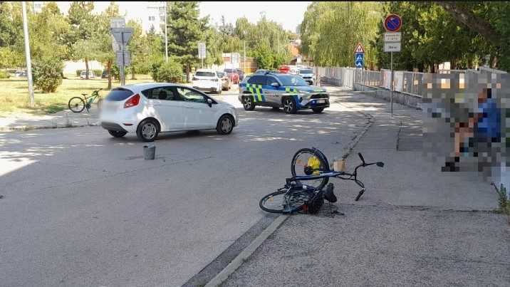 Tragická zrážka auta a bicykla v Senci. Cyklista (†75) zomrel pri prevoze vrtuľníkom do nemocnice