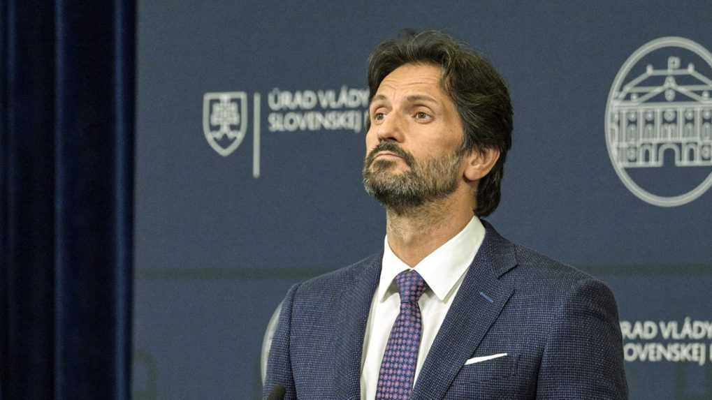 Vláda sa orientuje na štyri svetové strany, tvrdí R. Kaliňák. M. Šutaj Eštok hovorí o intenzívnejšej spolupráci v rámci EÚ