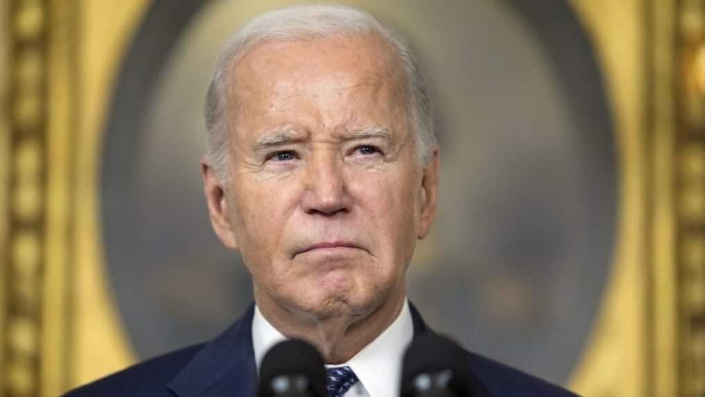 Joe Biden odstupuje z boja o post budúceho prezidenta USA. Ako svoju nástupkyňu podporuje Kamalu Harrisovú