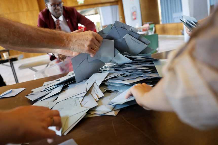 Francúzi si volili nový parlament: Zúčastnilo najviac voličov za štyri desaťročia