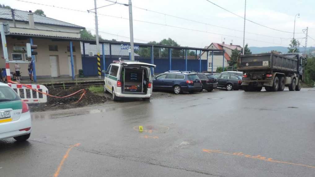 Vážna dopravná nehoda na strednom Slovensku: Nákladné auto zrazilo maloletého chlapca