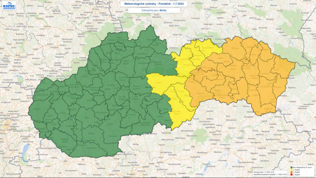 Mapa Slovenska s platnými meteorologickými výstrahami.