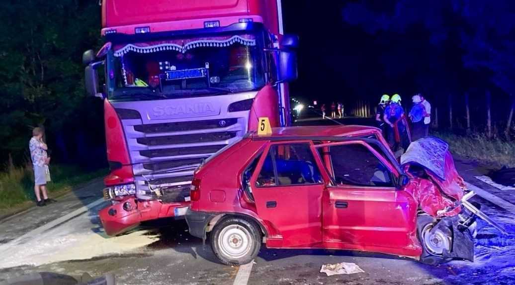 Tragédia na juhu: Pri havárii osobného auta a kamiónu prišiel o život muž