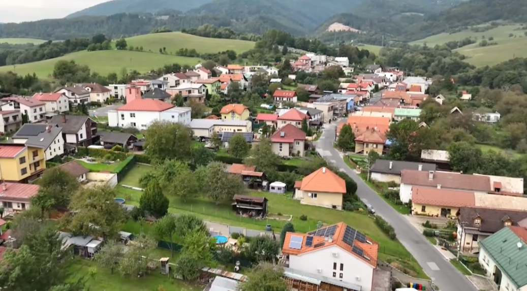 Samosprávy majú problém s peniazmi. Pomôcť by mohlo spájanie menších obcí do väčších celkov