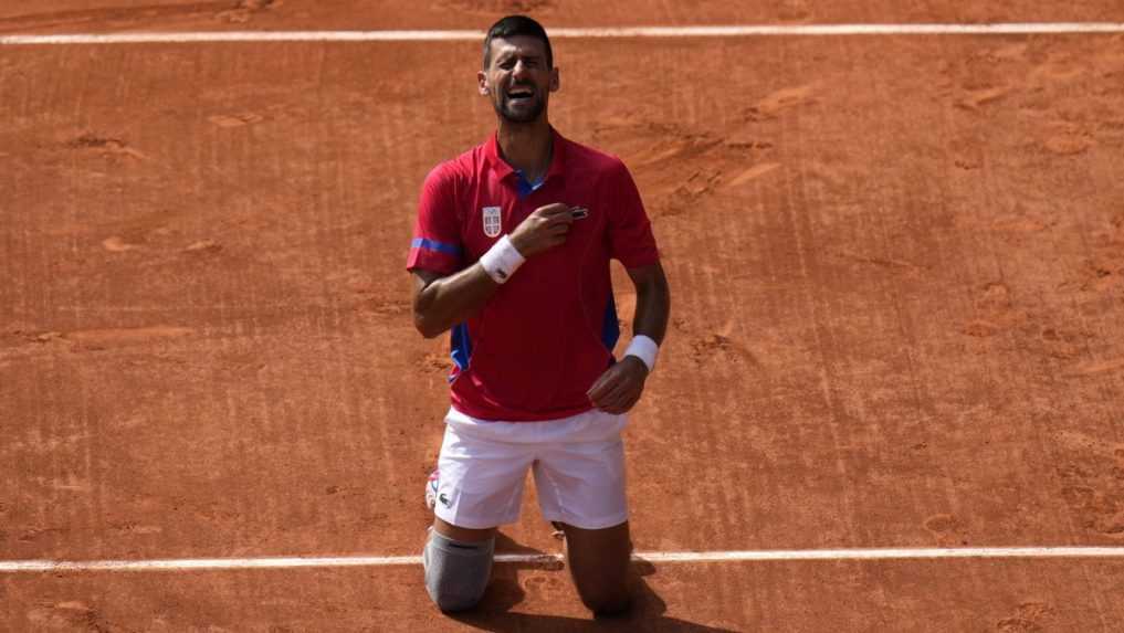 Djokovič získal zlatú medailu vo dvojhre. V napínavom finále odplatil Alcarazovi prehru z Wimbledonu