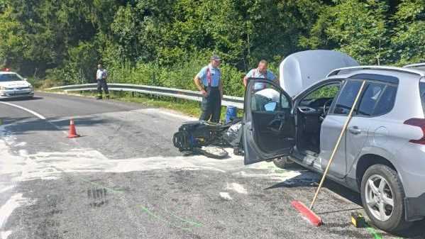 Na Liptove vyhasol pri dopravnej nehode život motorkára. Osudným sa mu stal manéver v zákrute