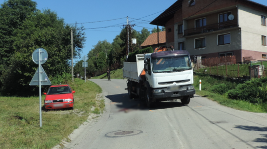 Snímka z miesta tragickej dopravnej nehody.