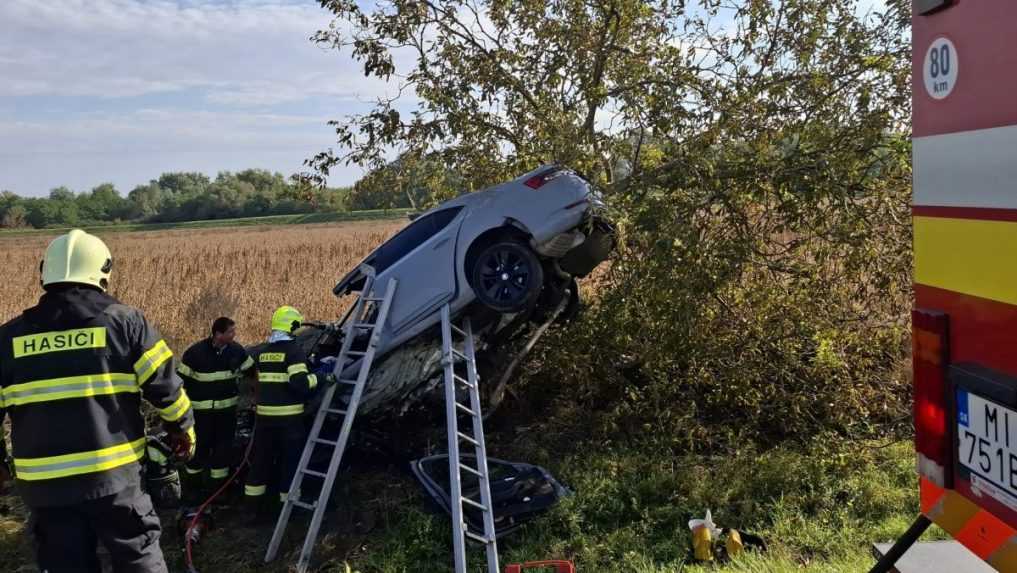 Tragédia pri Michalovciach: Mladý vodič (†23) neprežil náraz do stromu