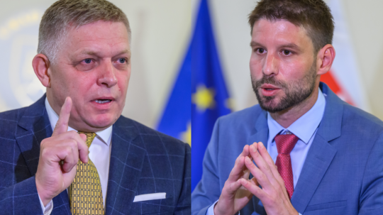 Zľava premiér Robert Fico a predseda PS Michal Šimečka.