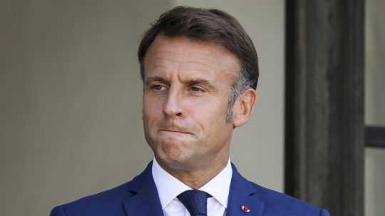 Na snímke Emmanuel Macron.