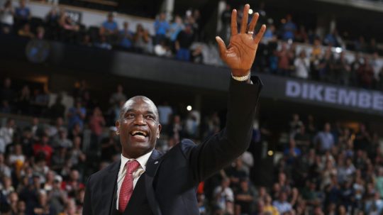 Bývalý basketbalista Dikembe Mutombo.