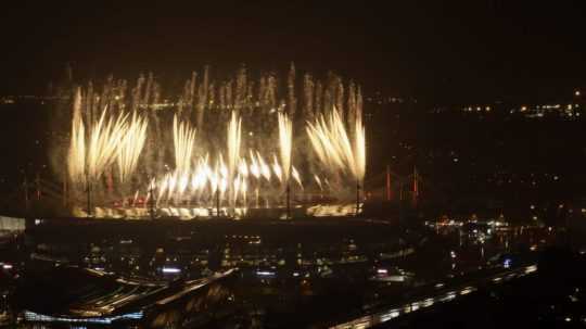 Ohňostroj na Stade de France.