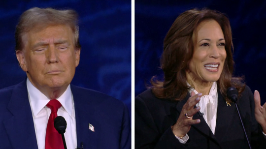 Donald Trump a Kamala Harrisová počas televíznej debaty.