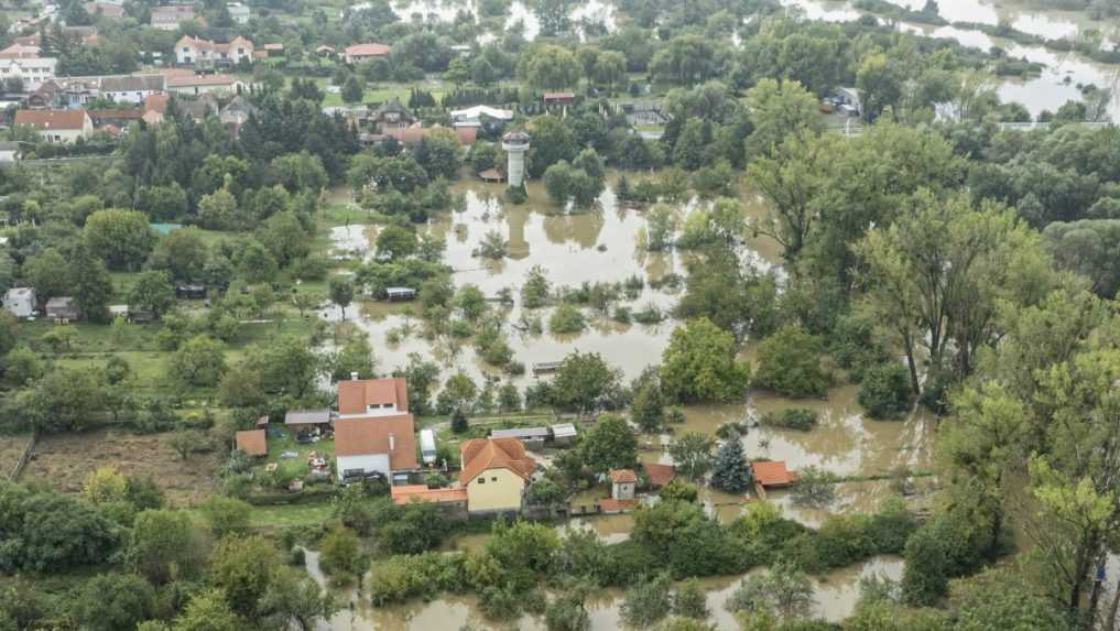 Záplavy ochromili strednú Európu, zasiahli aj Slovensko. Extrémy na našom území budú intenzívnejšie, varujú odborníci