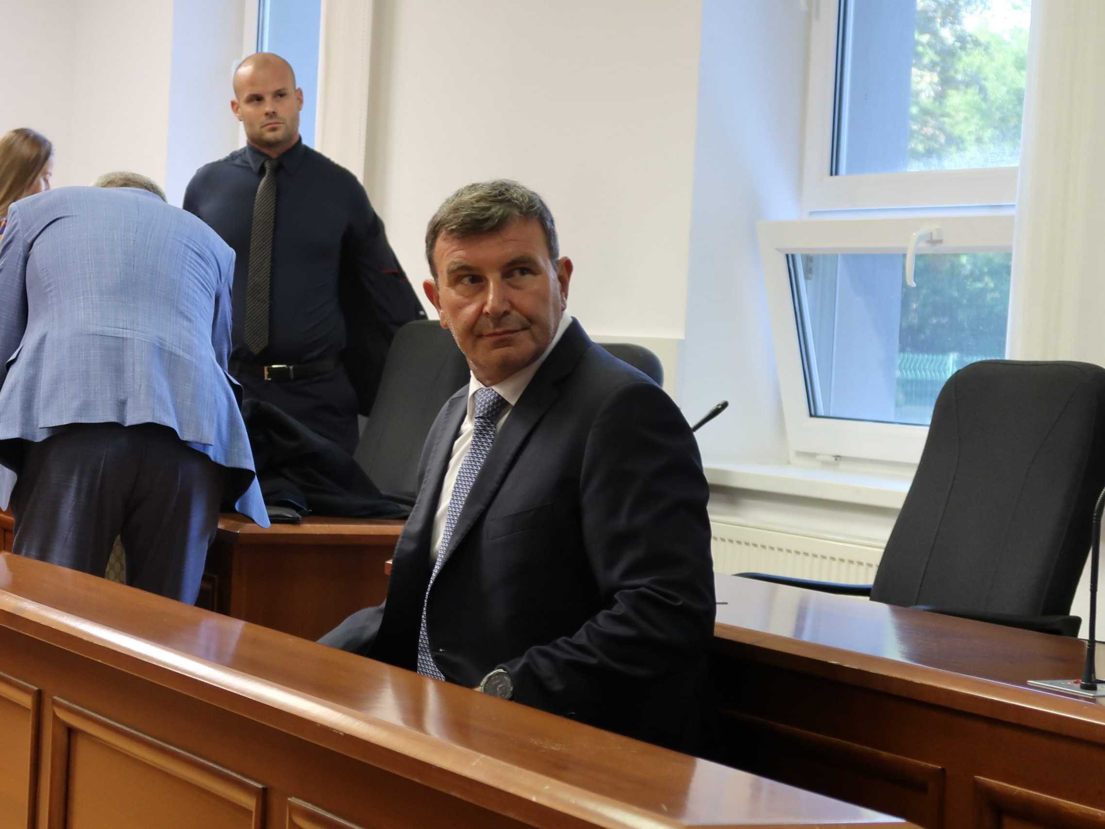 Bývalý šéf finančnej správy František Imrecze.