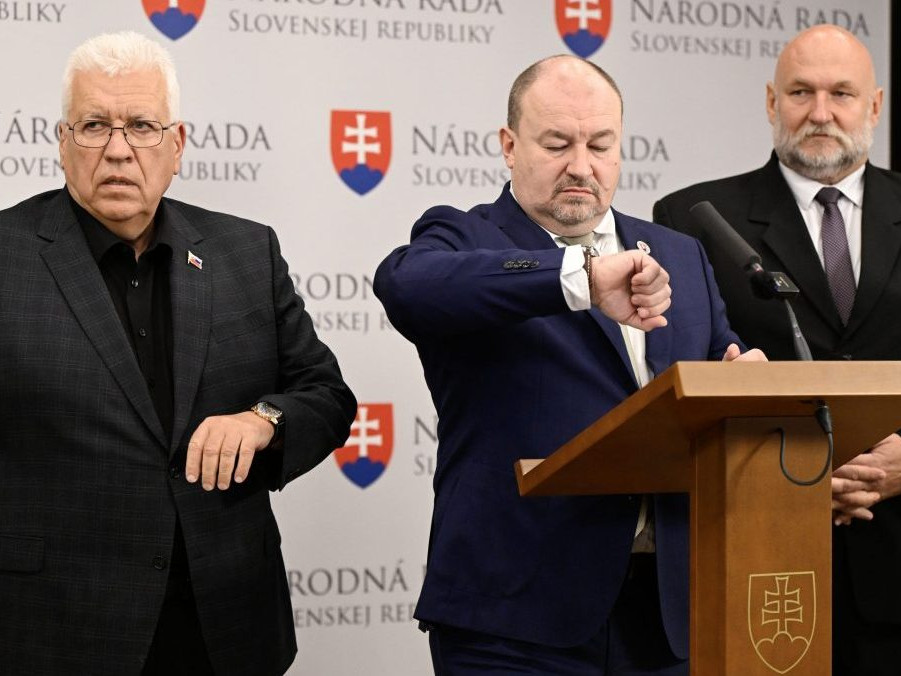 Na snímke Pavel Ľupták, Ivan Šefčík a Rudolv Huliak.