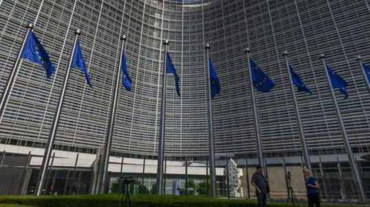EK ukončila konanie proti Slovensku pre diskriminačné ceny pohonných látok pre autá zo zahraničia