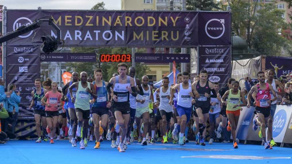 VIDEO: Medzinárodný maratón mieru v Košiciach ovládli Keňania. Tanuiová výrazne vylepšila ženský traťový rekord