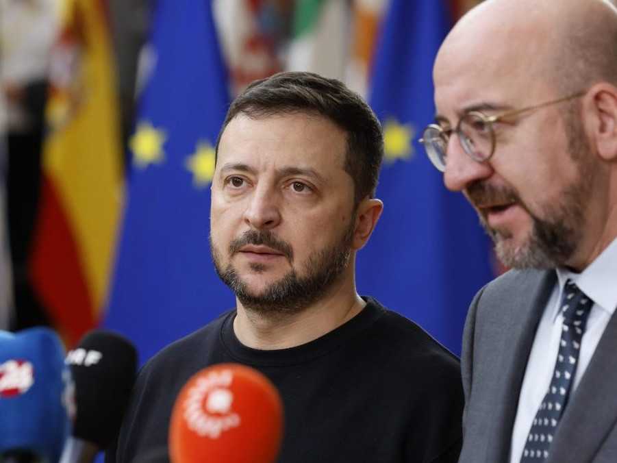 Európska únia by mala urýchliť poskytovanie vojenskej i finančnej pomoci Ukrajine, vyhlásil Charles Michel