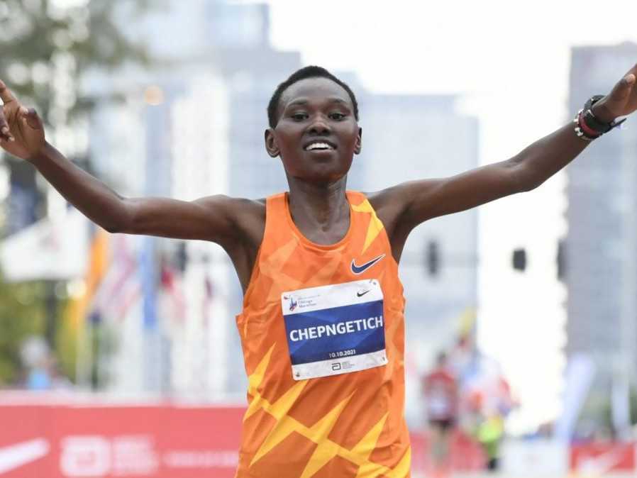 Na archívnej snímke kenská atlétka Ruth Chepngetichová.