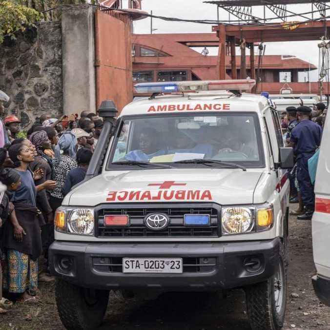 Tragédia na jazere Kivu: Prevrátenie výletnej lode si vyžiadalo viac ako 70 obetí, osud desiatok cestujúcich je neznámy