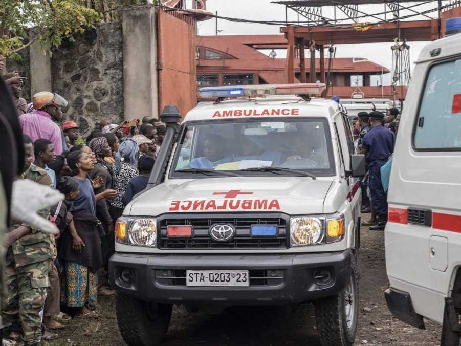 Tragédia na jazere Kivu: Prevrátenie výletnej lode si vyžiadalo viac ako 70 obetí, osud desiatok cestujúcich je neznámy