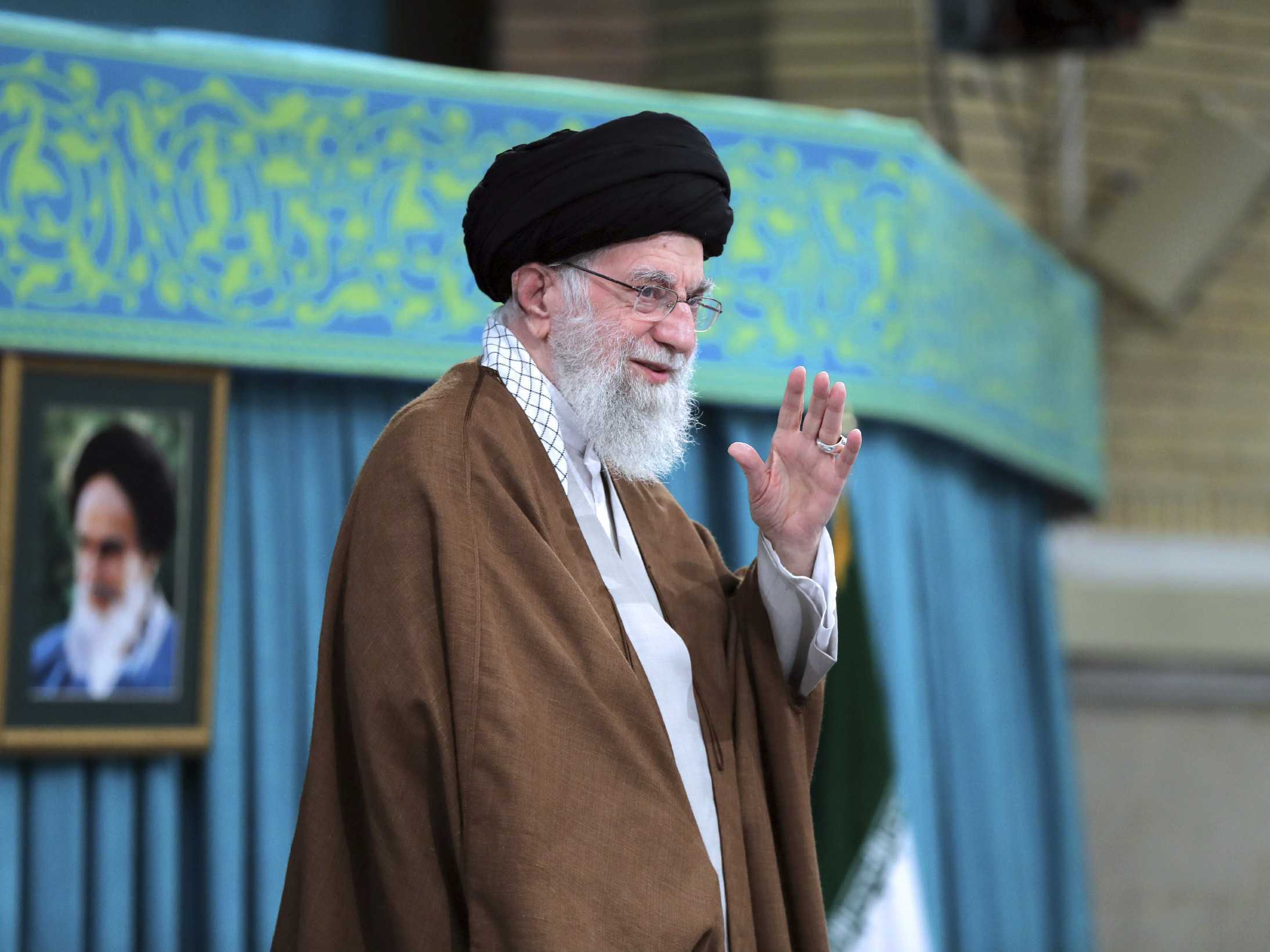 Iránsky najvyšší duchovný vodca ajatolláh Alí Chameneí