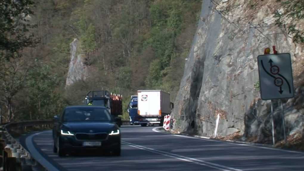 Cesta pod Strečnom je už bez obmedzení, práce na skalnom brale však pokračujú