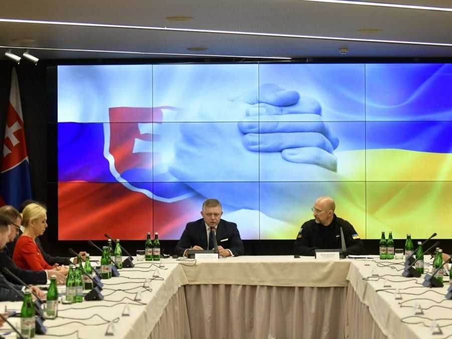 Na snímke rokovanie slovenskej a ukrajinskej vlády.