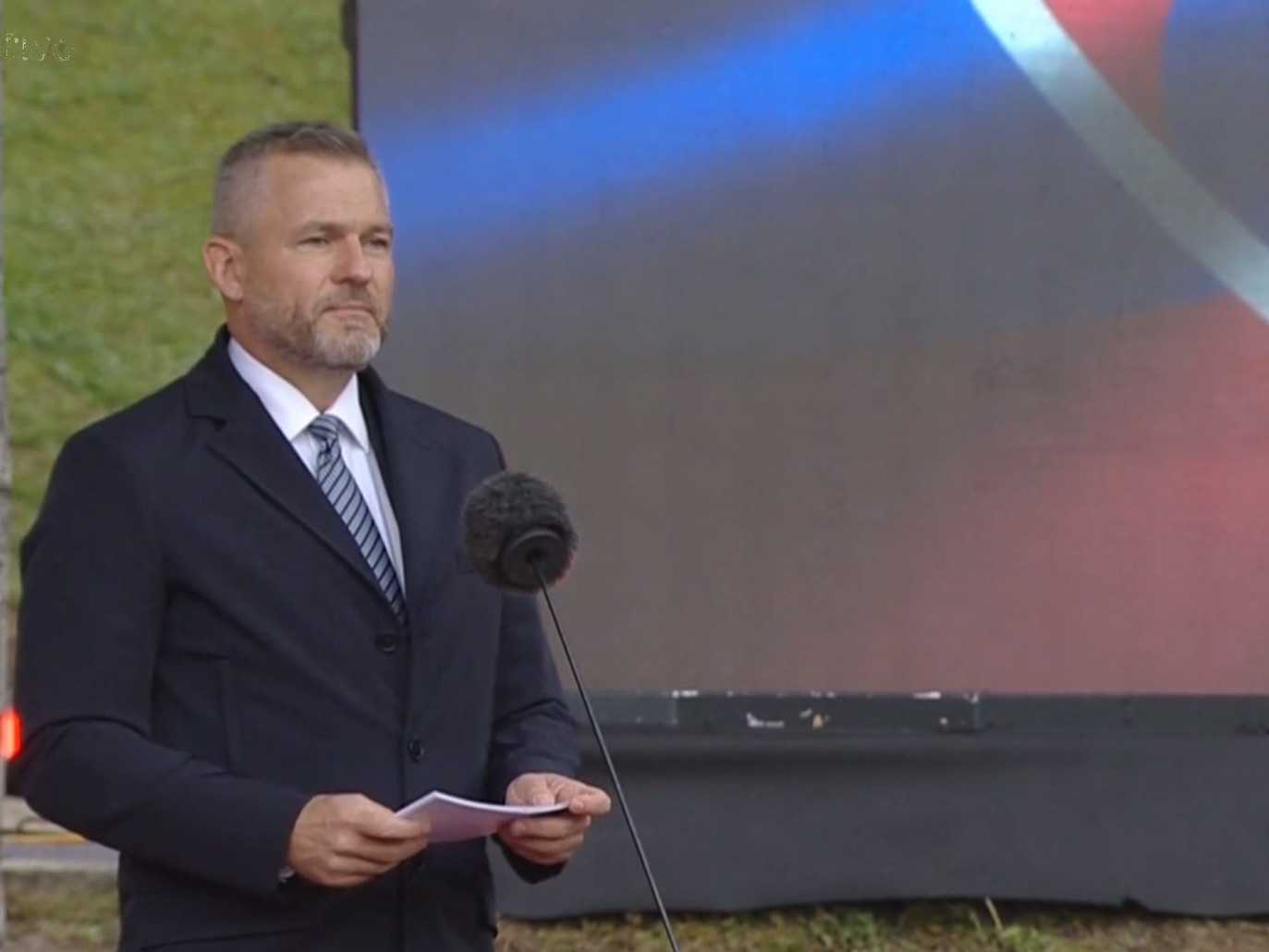 Pri pamätníku na Dukle vystúpil s prejavom prezident Peter Pellegrini.