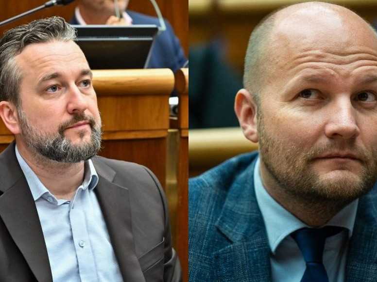 Vľavo europoslanec Ľuboš Blaha, vpravo exminister obrany Jaroslav Naď.