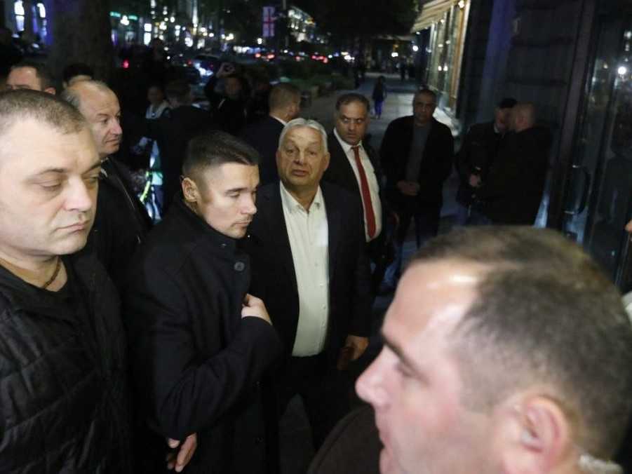 Viktor Orbán s ochrankou