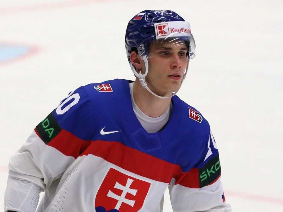 Na snímke Juraj Slafkovský.