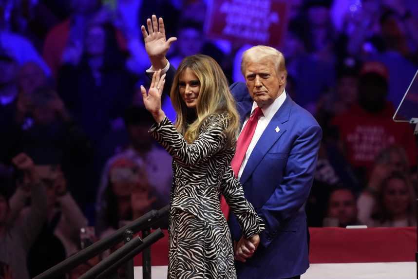 Trump sľúbil najväčší deportačný program v histórii. Harrisovú označil za osobu s „veľmi nízkym IQ“