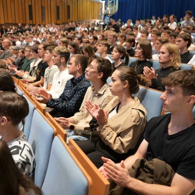 Slovenskí vysokoškoláci hľadajú vzdelanie za hranicami: Až 42 percent z nich chce doštudovať druhý stupeň v zahraničí