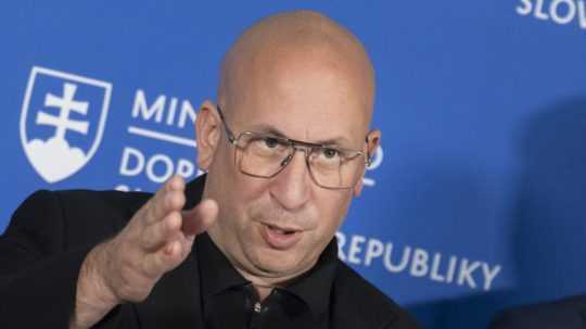 Minister dopravy SR Jozef Ráž (nominant Smer-SD).
