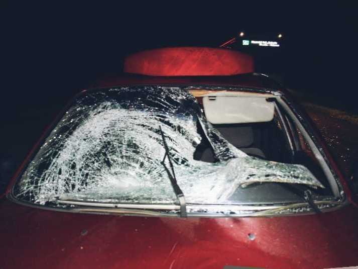 Na snímke auto po nehode.