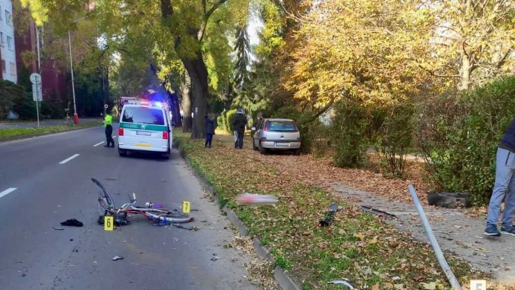 Tragická nehoda v Zlatých Moravciach: Vodička narazila do chodca tlačiaceho bicykel, ten zrážku neprežil