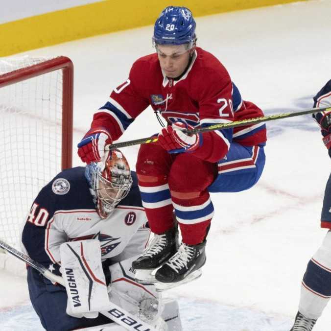 NHL: Montreal vyhral, no Slafkovský dostal od trénera tvrdý odkaz. V minisúboji sa stretol Černák s Tatarom