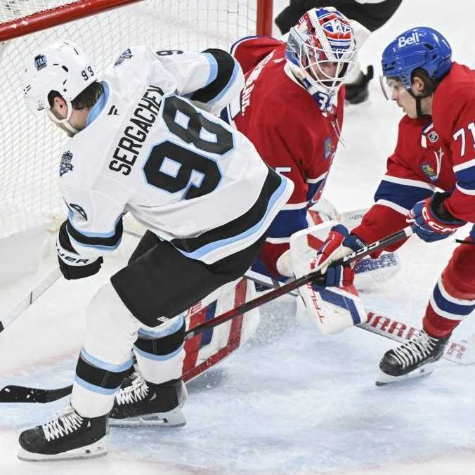 NHL: Slafkovského Montreal podľahol Utahu. Slovenský útočník bránku súpera neohrozil