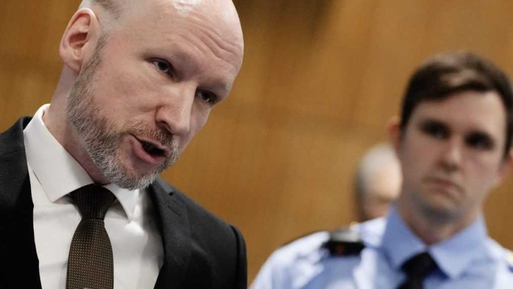 Masový vrah Anders Breivik žiada o prepustenie z väzenia. Podľa posudku nie je duševne chorý ani psychotický