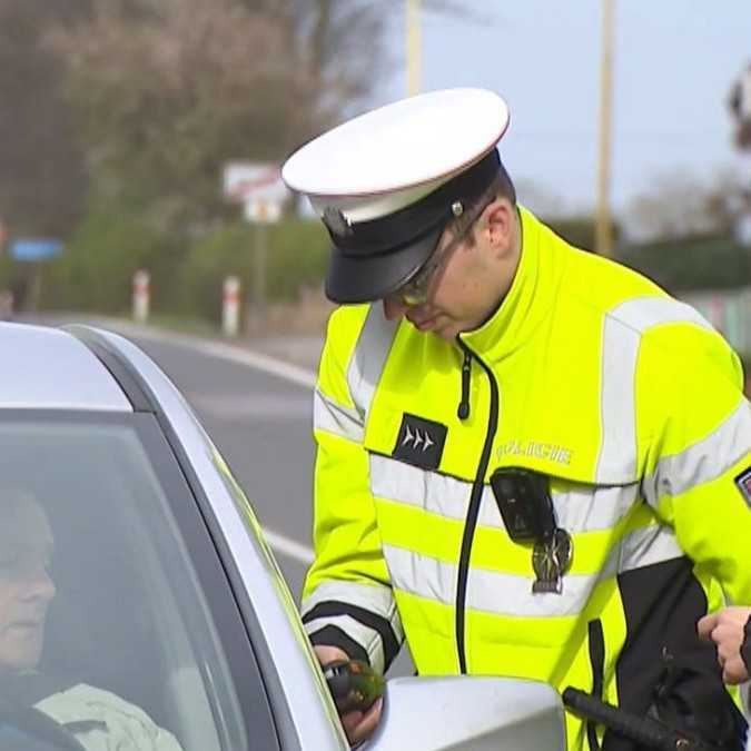 Tichý protest policajtov: Odborári sa chcú inšpirovať kolegami z Česka